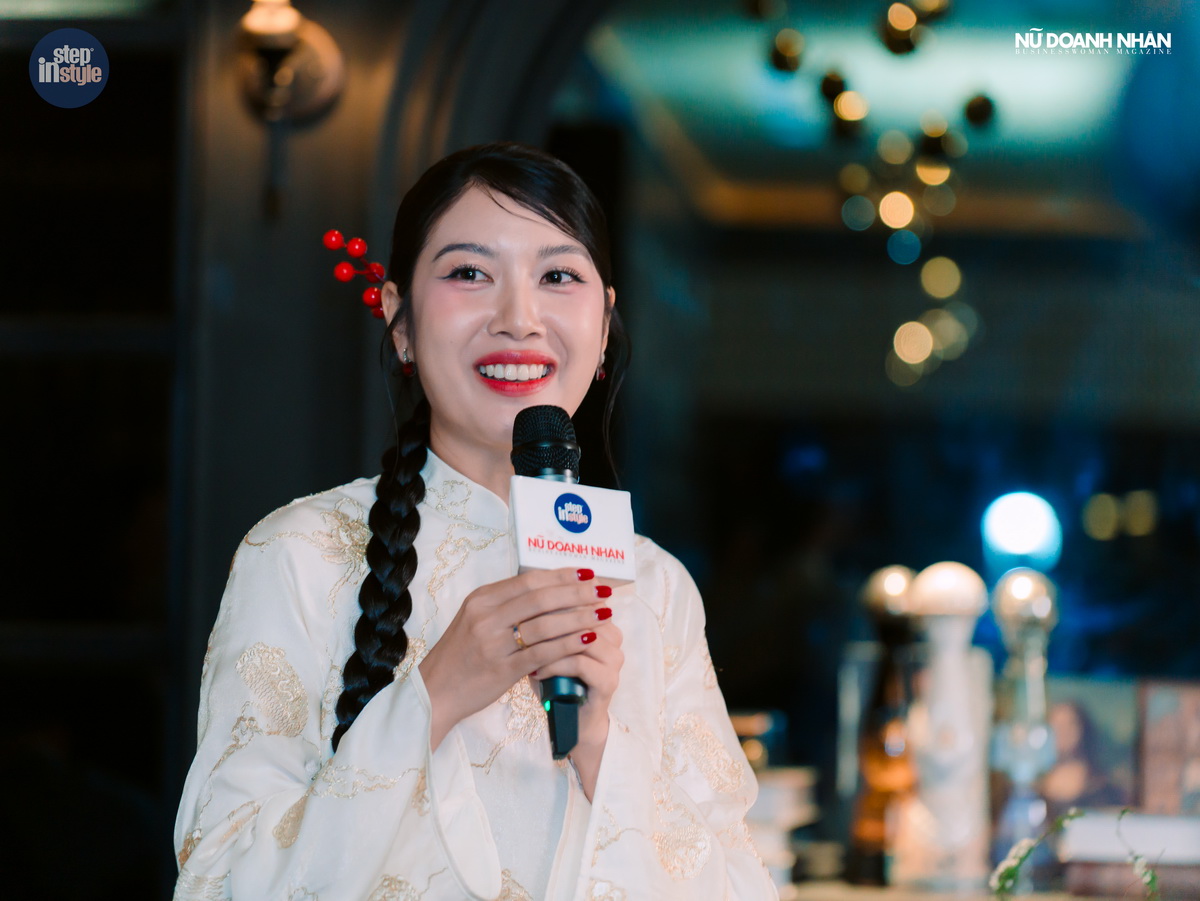 Á hậu Quốc tế Thúy Vân, Founder & CEO Shegan phát biểu tại Executive Dinner